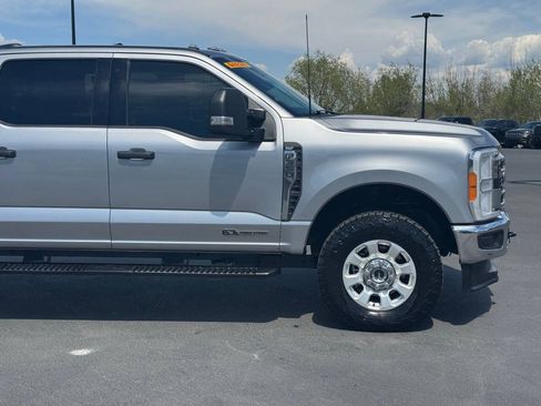 Used 2023 Ford F350 XLT w/ FX4 Off-Road Package AWD/4WD image 4