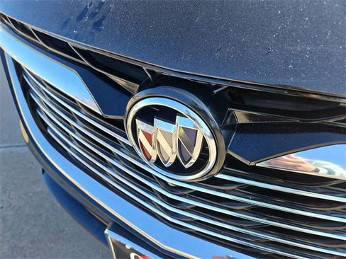 Used 2024 Buick Enclave Premium image 29