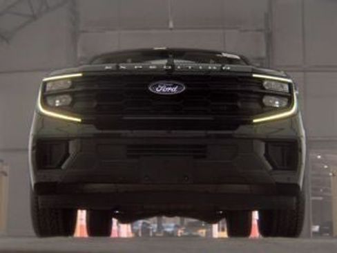 Certified 2025 Ford Expedition Max Active AWD/4WD image 6
