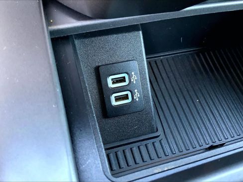 Used 2018 Ford F250 XLT w/ XLT Premium Package AWD/4WD image 30