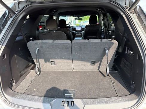 Used 2020 Ford Explorer XLT w/ Comfort Package AWD/4WD image 7