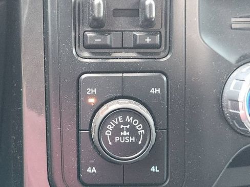 Used 2023 Ford F150 Lariat AWD/4WD image 24