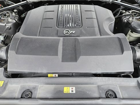 Used 2018 Land Rover Range Rover Sport SVR image 12