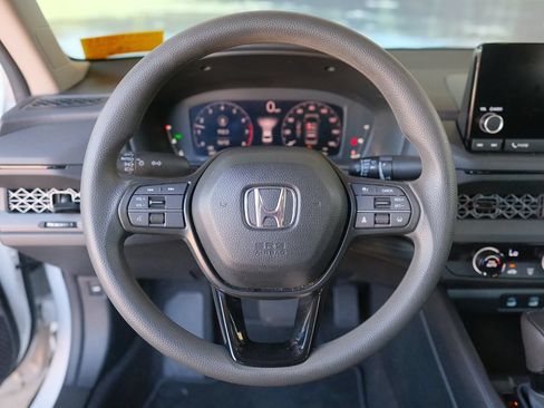 Used 2025 Honda Accord LX image 15