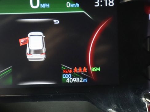 Used 2024 Toyota RAV4 XLE image 40