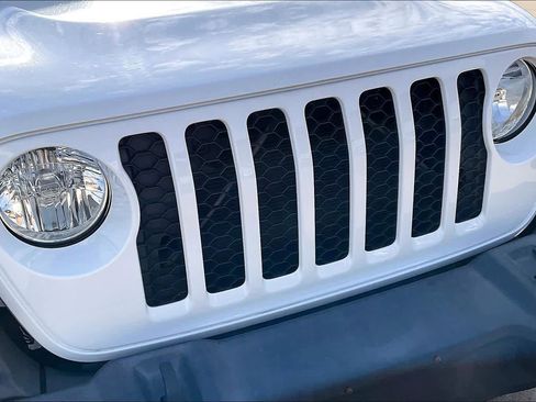 Used 2020 Jeep Gladiator Sport w/ Quick Order Package 24S image 29