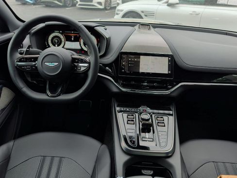 Used 2025 Aston Martin DBX 707 AWD/4WD image 36