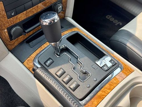Used 2008 Jeep Grand Cherokee Limited w/ Trailer Tow Group IV AWD/4WD image 20