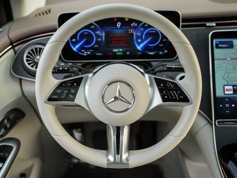 Used 2023 Mercedes-Benz EQE 350+ SUV w/ AMG Line Exterior Package image 27