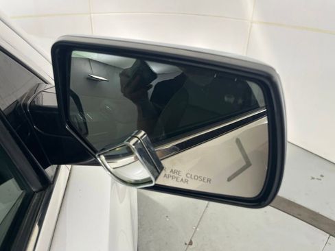 Used 2019 Chevrolet Suburban Premier AWD/4WD image 50