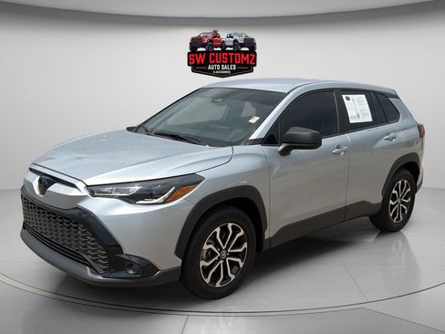 Used 2025 Toyota Corolla Cross AWD Hybrid image 3