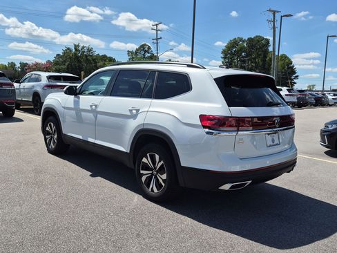 Used 2026 Volkswagen Atlas SE AWD/4WD image 5