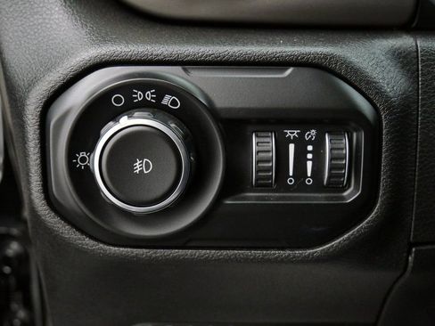 Used 2021 Jeep Wrangler Sport image 22