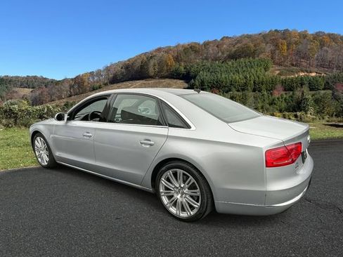 Used 2011 Audi A8 L 4.2 image 5