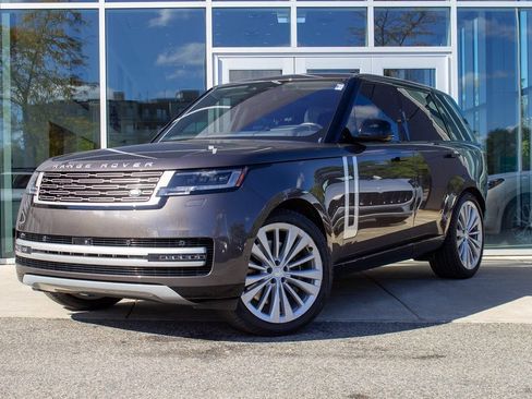 Used 2023 Land Rover Range Rover First Edition AWD/4WD image 1