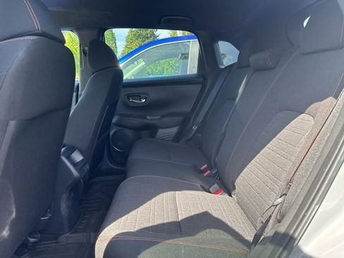 Used 2025 Honda HR-V Sport image 9