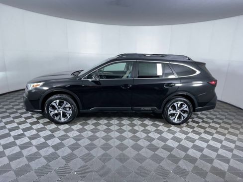 Used 2022 Subaru Outback Limited XT image 5
