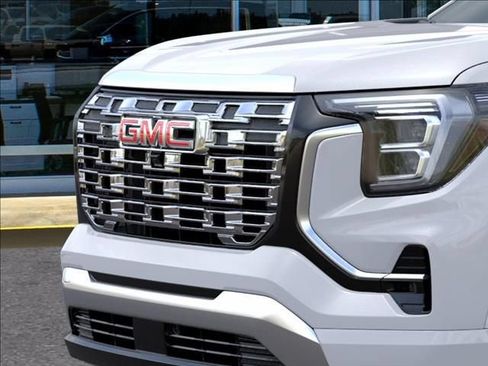 New 2027 GMC Terrain Denali w/ LPO, Floor Liner Package AWD/4WD image 13