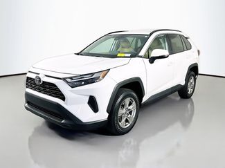 Used 2022 Toyota RAV4 XLE FWD video 3