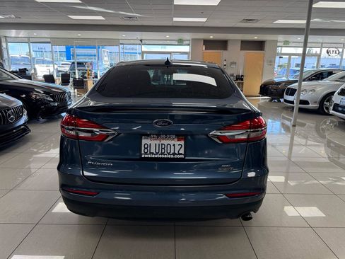 Used 2019 Ford Fusion SE w/ Equipment Group 151A image 4