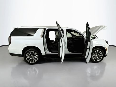 Used 2026 Chevrolet Suburban High Country w/ Sun And Tow Package AWD/4WD image 31