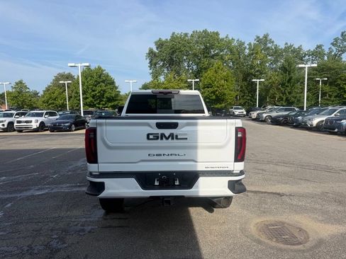 Used 2025 GMC Sierra 2500 Denali Ultimate w/ Max Trailering Package AWD/4WD image 4