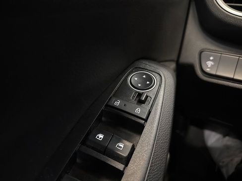 Used 2024 Kia Seltos S AWD/4WD image 32