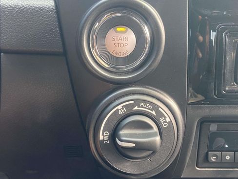 Used 2021 Nissan Titan PRO-4X w/ Pro-4x Convenience Package AWD/4WD image 28