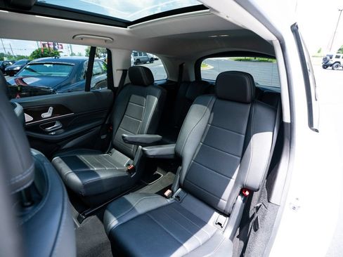 Used 2024 Mercedes-Benz GLS 450 4MATIC image 45