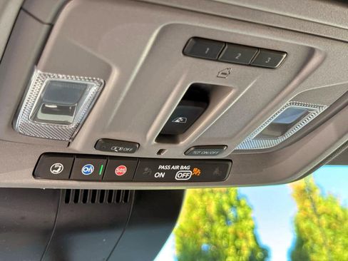 Used 2023 GMC Sierra 1500 Denali w/ Technology Package image 25