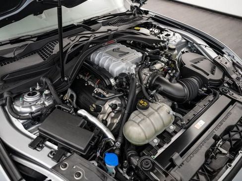 Used 2021 Ford Mustang Shelby GT500 w/ Technology Package RWD image 43
