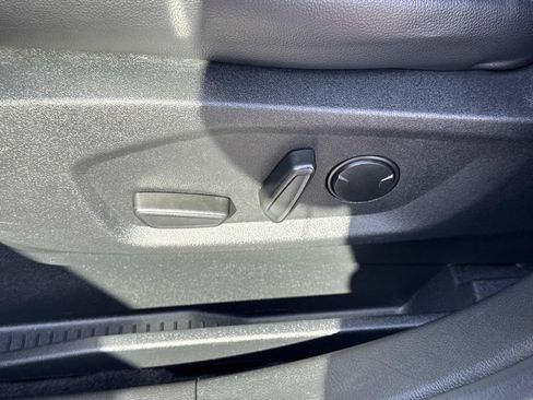 Used 2024 Ford Edge SEL AWD/4WD image 16