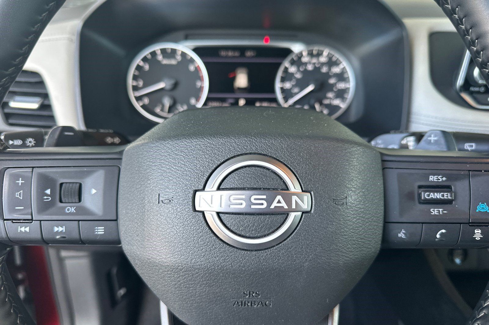 Used 2025 Nissan Rogue SV AWD/4WD image 30