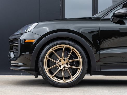 Certified 2024 Porsche Cayenne Turbo GT image 13