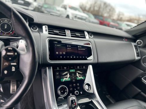 Used 2022 Land Rover Range Rover Sport SVR image 19