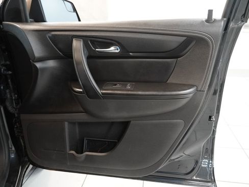 Used 2013 GMC Acadia SLE FWD image 36