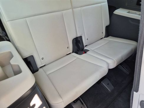 Used 2025 Hyundai Santa Fe SEL FWD image 29