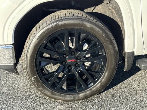 New 2026 GMC Sierra 1500 SLT w/ SLT Premium Plus Package image 17