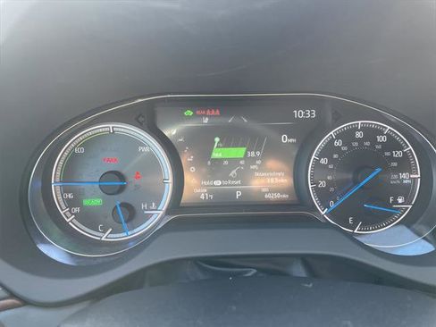 Certified 2021 Toyota Venza XLE image 17