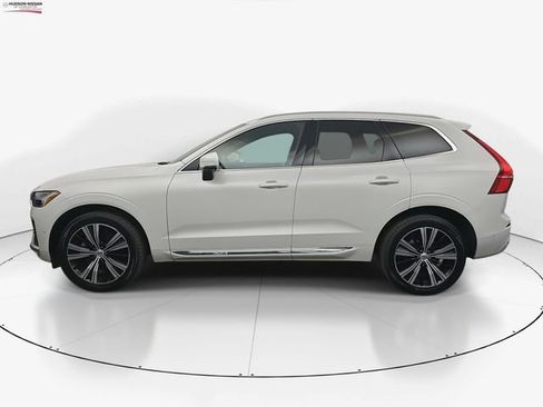 Used 2023 Volvo XC60 B5 Plus image 6