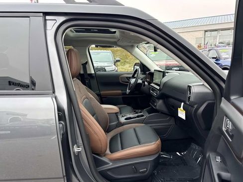 Used 2025 Ford Bronco Sport Outer Banks w/ Outer Banks Tech Package+ image 12