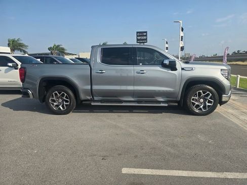 Used 2023 GMC Sierra 1500 SLT AWD/4WD image 4