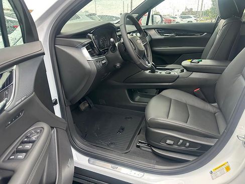 New 2025 Cadillac XT6 Premium Luxury w/ Technology Package image 10
