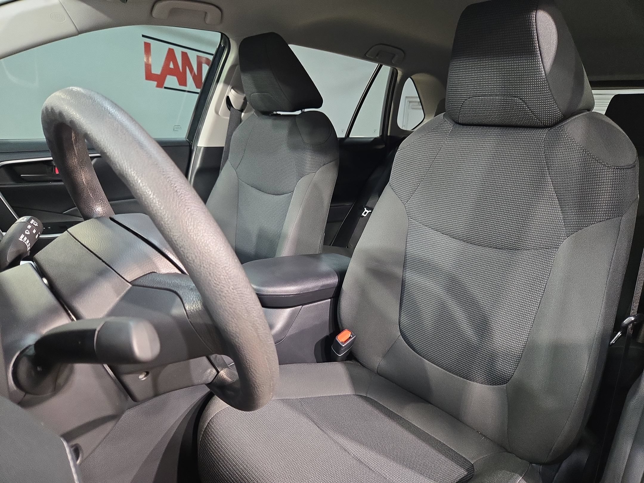 Used 2024 Toyota RAV4 LE AWD/4WD image 23