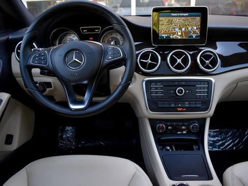 Used 2015 Mercedes-Benz CLA 250 image 15