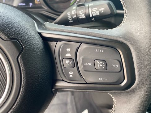 Used 2025 Jeep Wrangler Unlimited Sport S 4xe AWD/4WD image 17