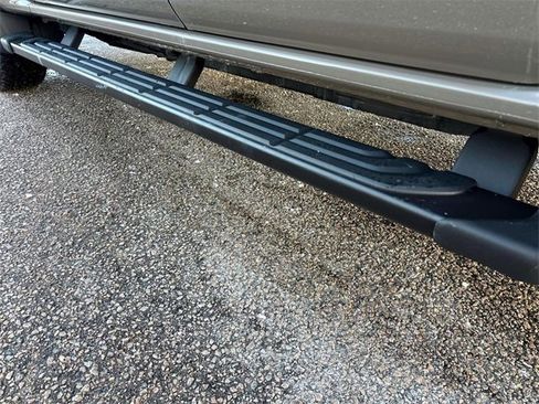 Used 2025 Ford Ranger Lariat w/ FX4 Off-Road Package image 9