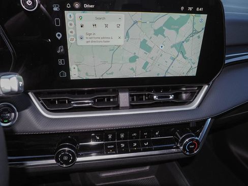 Certified 2026 Chevrolet Equinox LT FWD image 11
