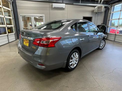 Used 2017 Nissan Sentra S FWD image 5
