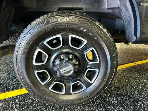 Used 2023 Ford F250 Platinum AWD/4WD image 10